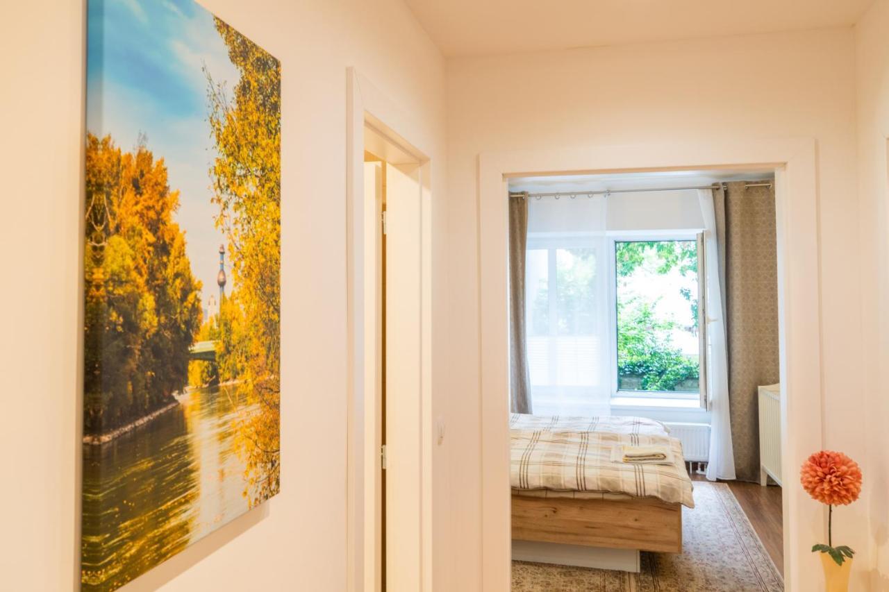 Dana'S Apartment Beim Augarten Виена Екстериор снимка