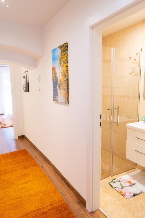 Dana'S Apartment Beim Augarten Виена Екстериор снимка