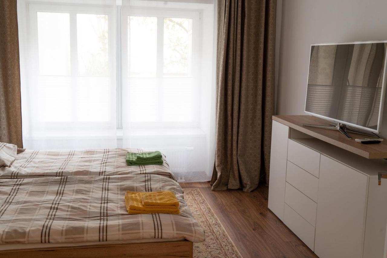 Dana'S Apartment Beim Augarten Виена Екстериор снимка